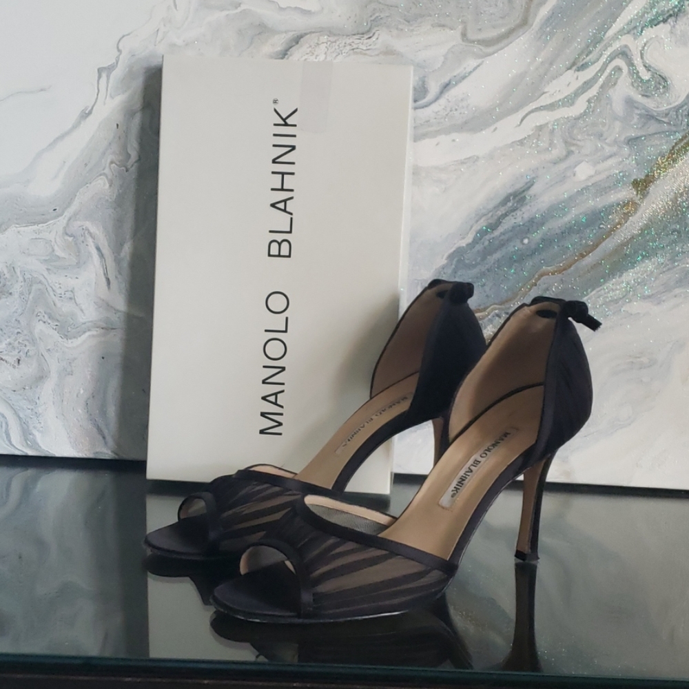 Manolo Blahnik Black 38 Heels